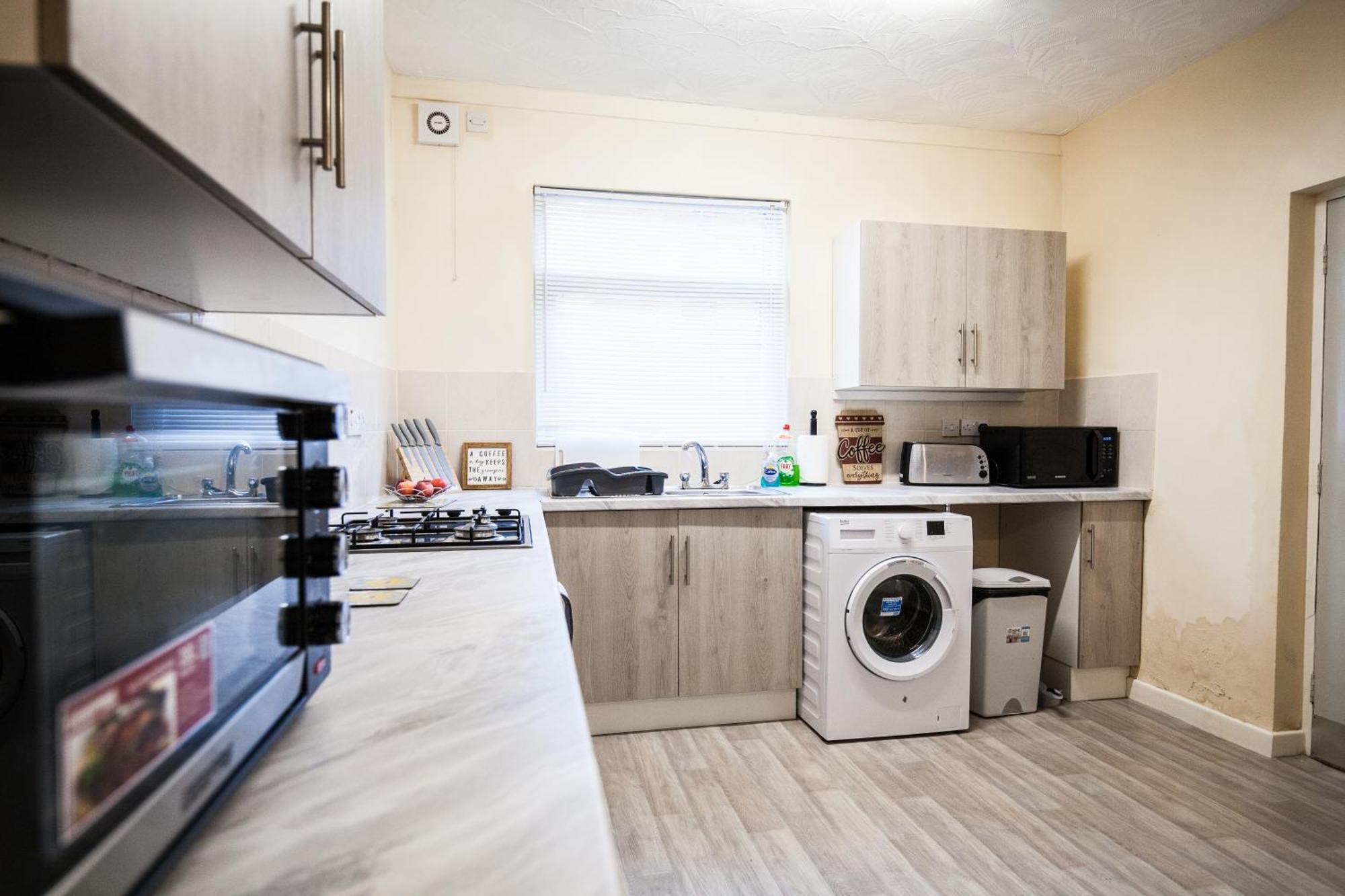 Divine Accommodation Liverpool Eksteriør bilde