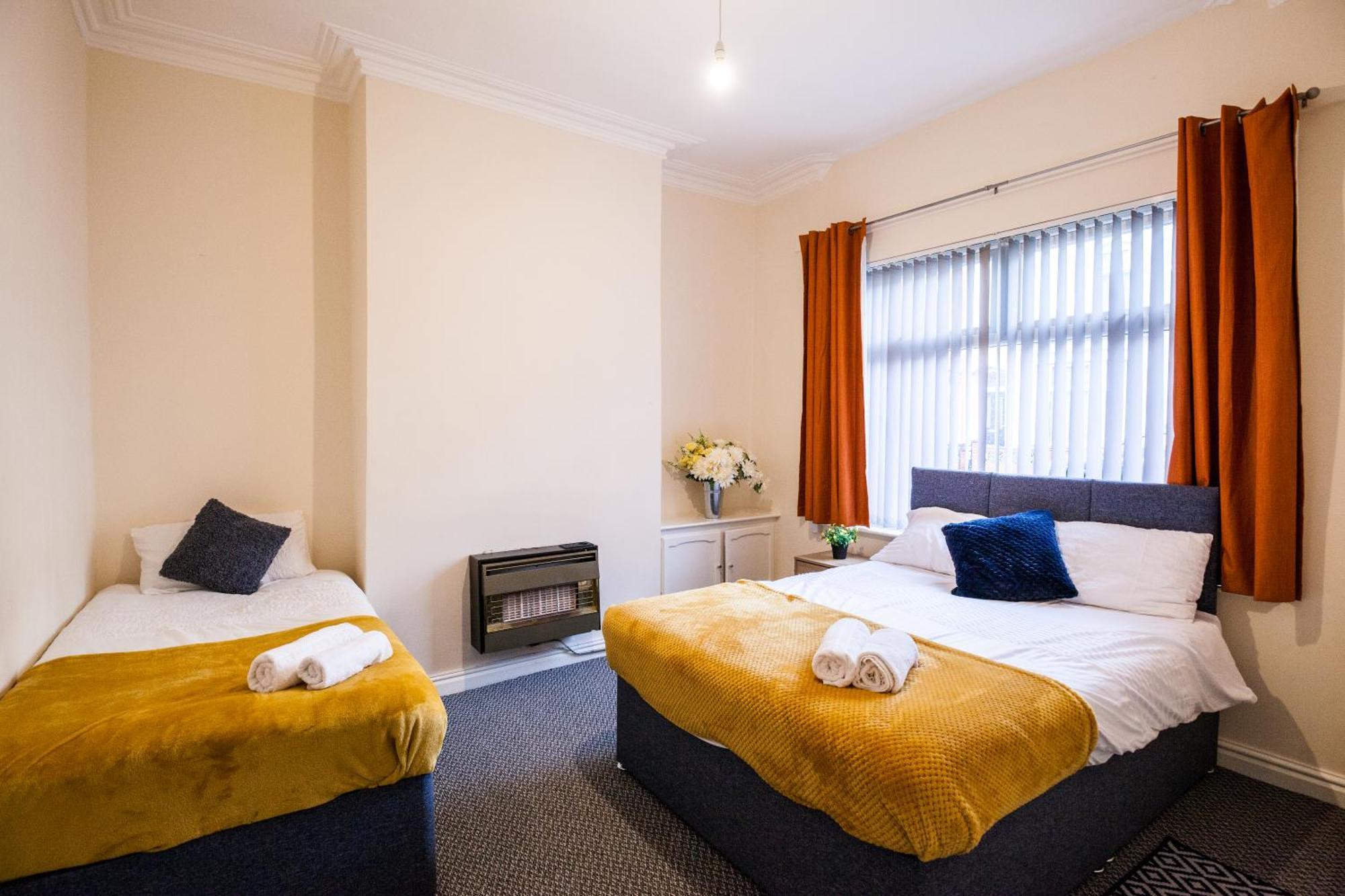 Divine Accommodation Liverpool Eksteriør bilde